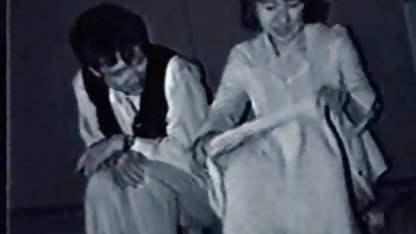 Pemain dengan pasien, kostum, memasukkan mom jepang sex fake cock
