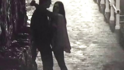 Memainkan video xxx selingkuh japan besar untuk perutnya.